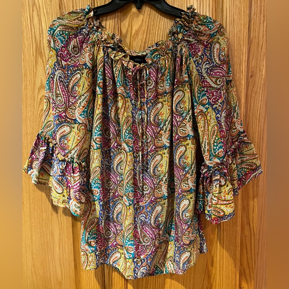 Tolani Silk Ruffled Split V-Neck w/ Ties & 3/4 Flutter Sleeves Paisley Blouse XS